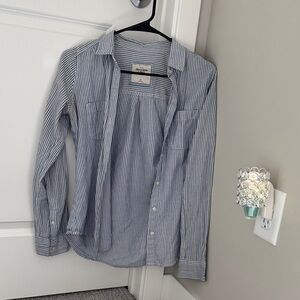 Abercrombie & Fitch Men's Blue Striped Button Down Shirt